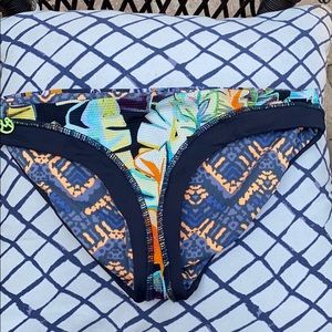 Maaji bathing suit bottoms! perfect condition